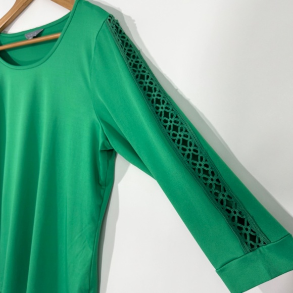 Alexis Women’s Size XL Solid Green Scoop Neck Pullover Stretch Casual Top - Picture 2 of 5